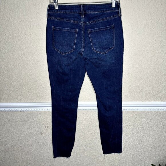 Old Navy Pop Icon Skinny Mid Rise SZ 4 Dark Wash Stretch Jeans Raw Hem - Picture 6 of 7